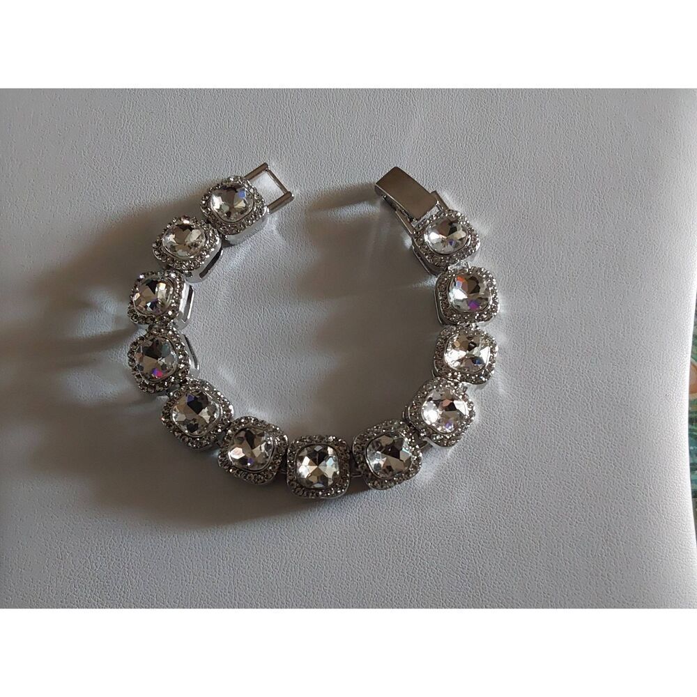 Trendy Goth Silver Bling Pave Rhinestone Cushion/Round Halo Link Bracelet